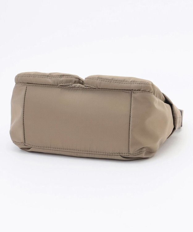 LA BAGAGERIE ダブルフロントポケットショルダー グレージュ