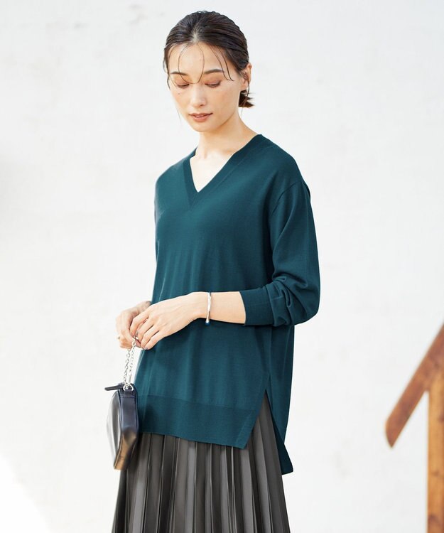 ICB 【洗える】 コンパクトウール Vネックプルオーバー マリンブルー系