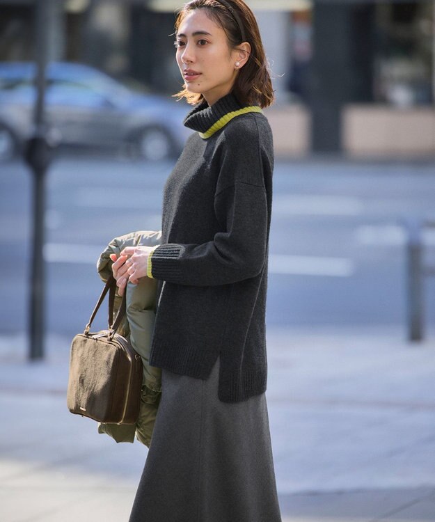 23区 【滝沢眞規子さん着用/VERY掲載】シレータフタ コンパクト ダウンコート カーキ系