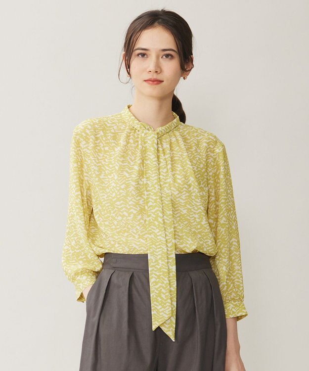 自由区 【洗える】ウェーブパターンプリント ブラウス ピスタチオ系