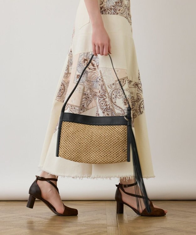 GRACE CONTINENTAL ORSETTOトライアングルバッグ ブラック