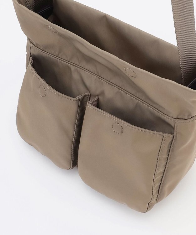 LA BAGAGERIE ダブルフロントポケットショルダー グレージュ