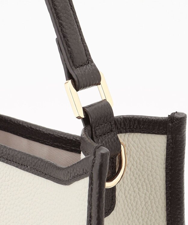 LA BAGAGERIE スクエアレザー2WAYショルダーバッグ アイボリー