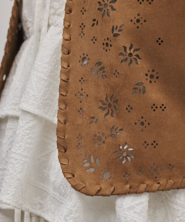 GRACE CONTINENTAL フェイクスウェードジレ キャメル