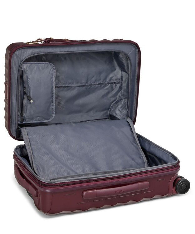 TUMI 19 DEGREE インターナショナル・エクスパンダブル・4ウィール・キャリーオン スーツケース（機内持ち込みサイズ） ワイン