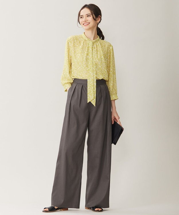 自由区 【洗える】ウェーブパターンプリント ブラウス ピスタチオ系