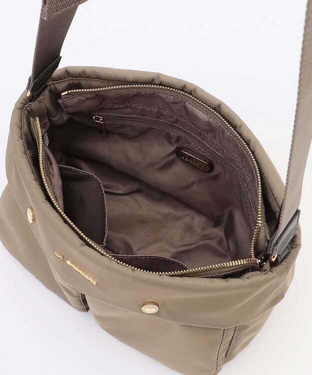 LA BAGAGERIE ダブルフロントポケットショルダー グレージュ