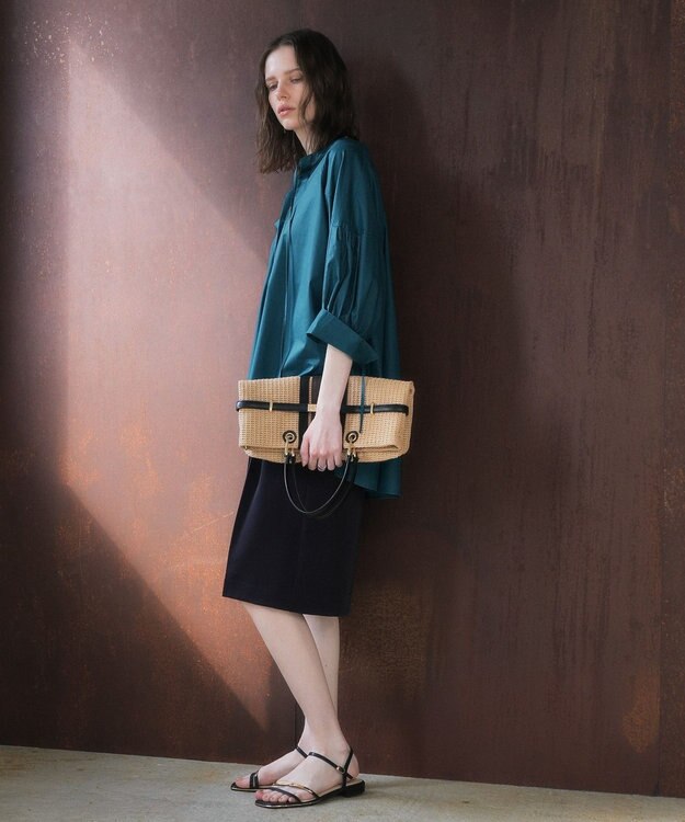 YECCA VECCA 【尾崎紗代子さん着用】タックハーフパンツ Navy