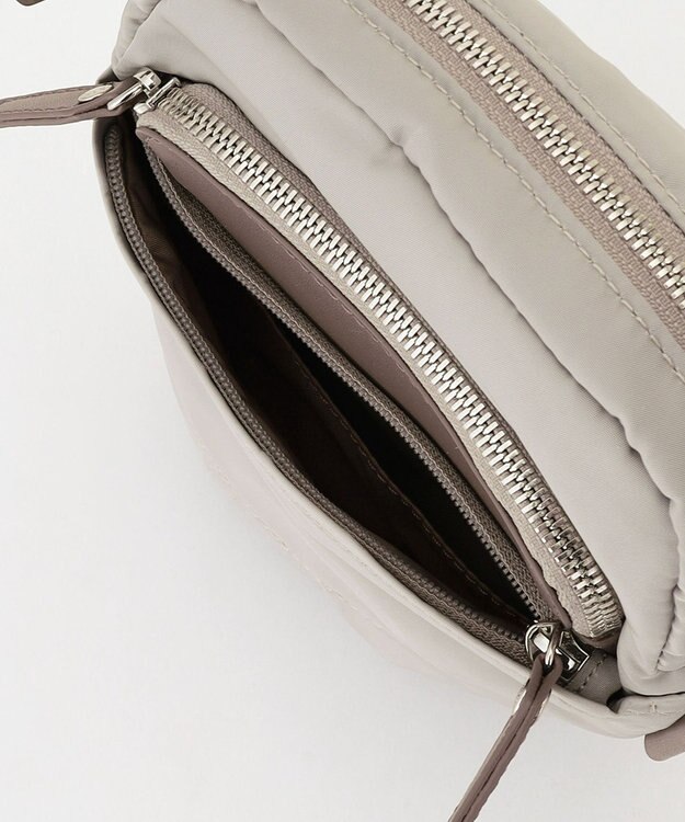 Y'SACCS ポリエステルツイル ポシェット グレージュ