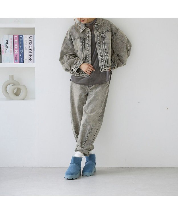 MODE ET JACOMO <carino>本革ムートンショートブーツ ライトブルー