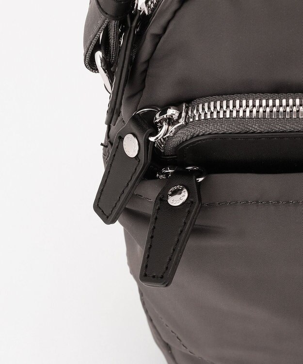 Y'SACCS ポリエステルツイル ポシェット ダークグレー