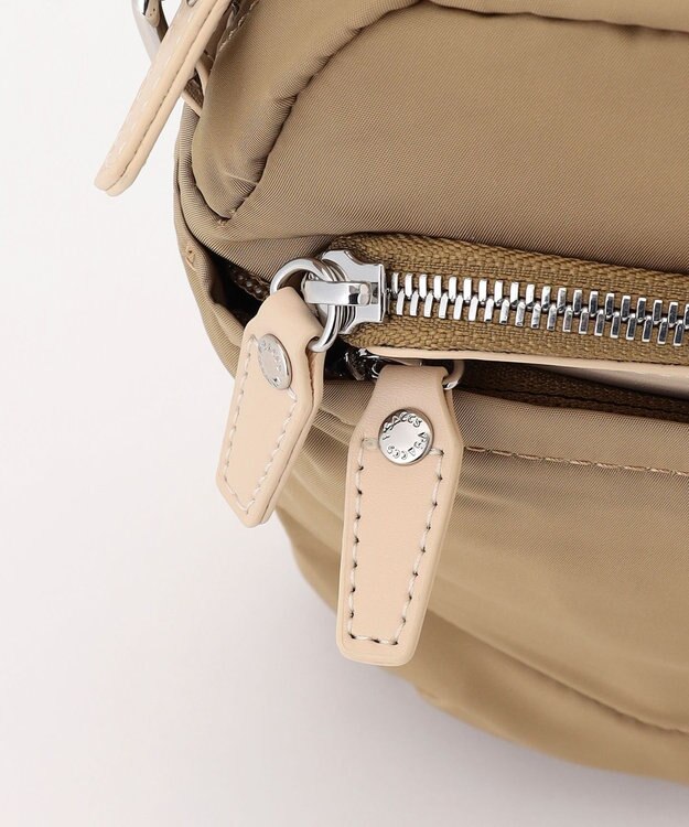 Y'SACCS ポリエステルツイル ポシェット ベージュ