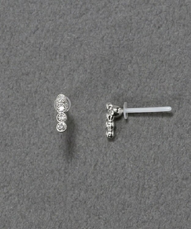 Phoebe 〈金属アレルギー対応〉シャイニースリムセラミックポストピアス　シルバー/ニッケルフリー シルバー