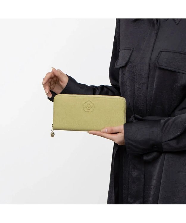 CLATHAS フィグ ラウンド長財布 ライトグリーン