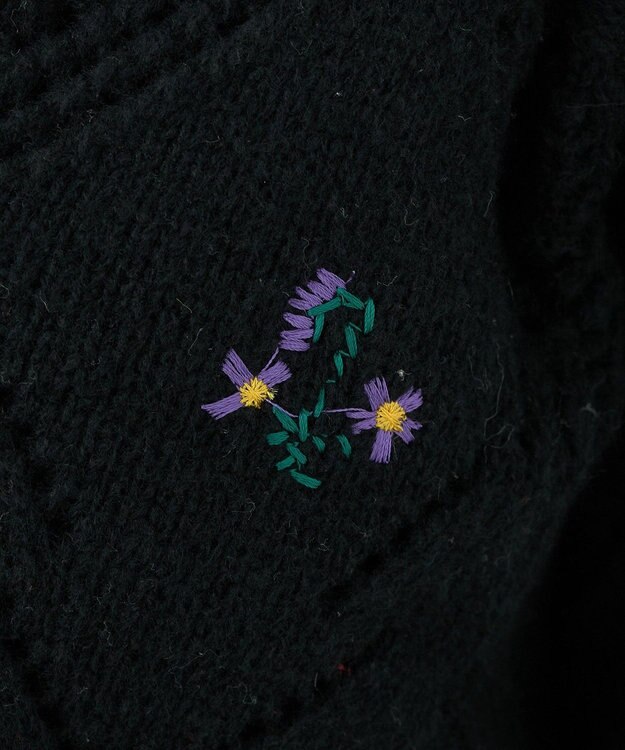 earth music&ecology ＳＥＴ２点刺繍ビスチェ＋カーディガン Black