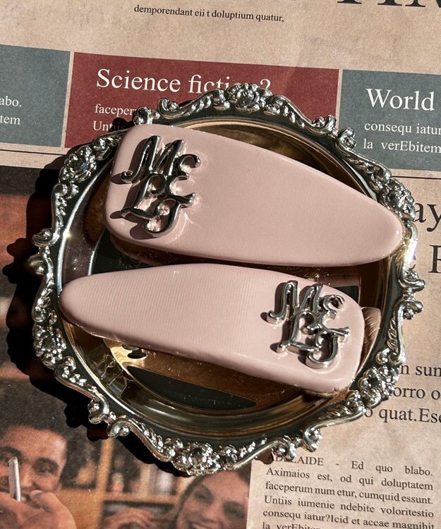 WEGO Lメタルロゴパテッドバレッタ ライトピンク