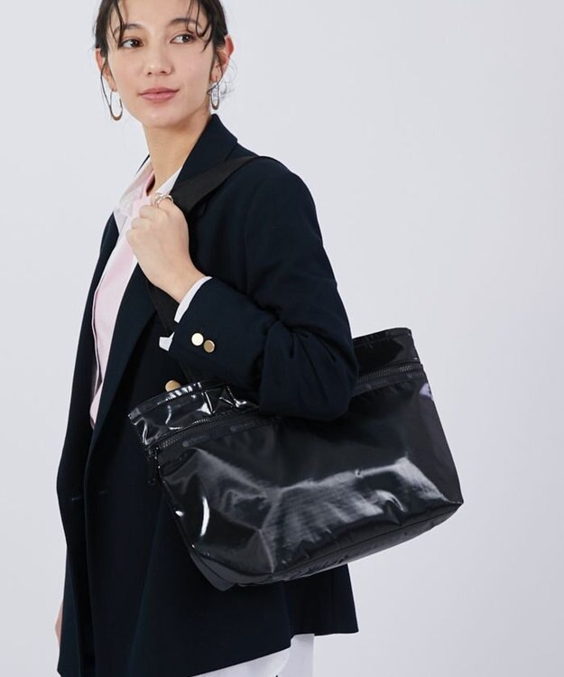 TWO HANDLE ZIP TOTE/ブラックシャイン / LeSportsac | ファッション