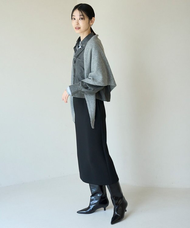 UNFILO 【WEB/一部店舗限定】ふわふわニット 三角ストール グレー