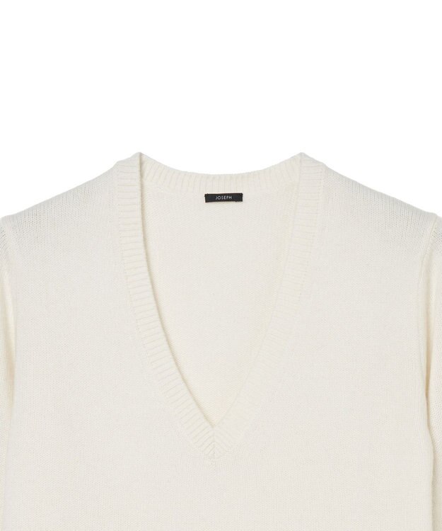 JOSEPH 【FOUNDATIONS】ライトピュアカシミヤ　Vネックニット Ivory