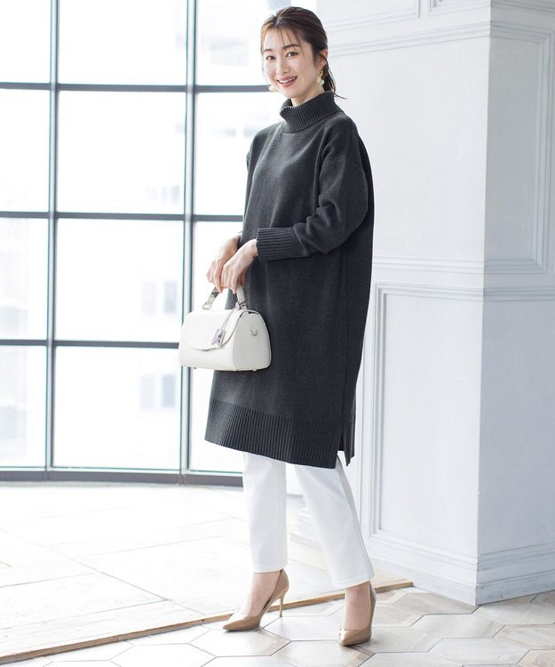 Tiaclasse 【洗える】華のあるニットタートルワンピース ブラック