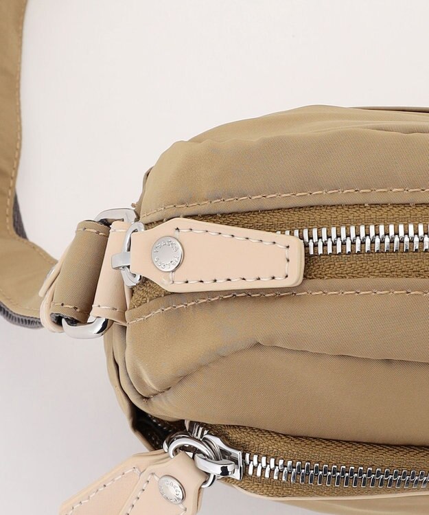 Y'SACCS ポリエステルツイル ポシェット ベージュ