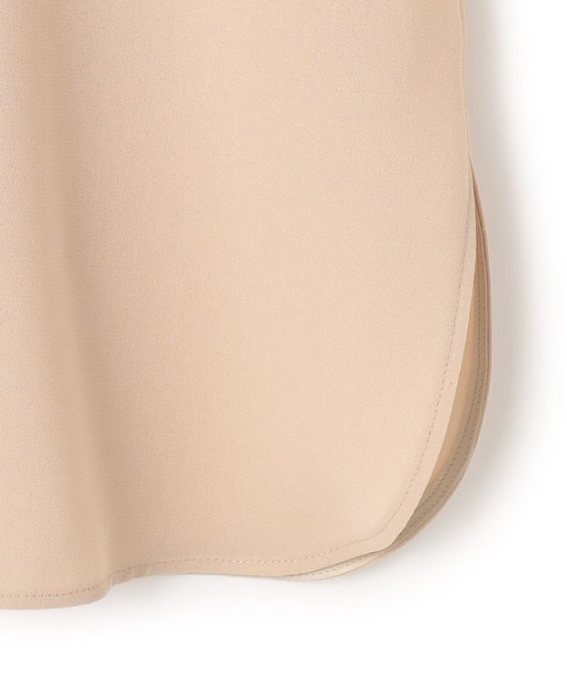 BEIGE， 【WEB限定・洗える】CLARION / ゴールド釦クルーネックブラウス Beige