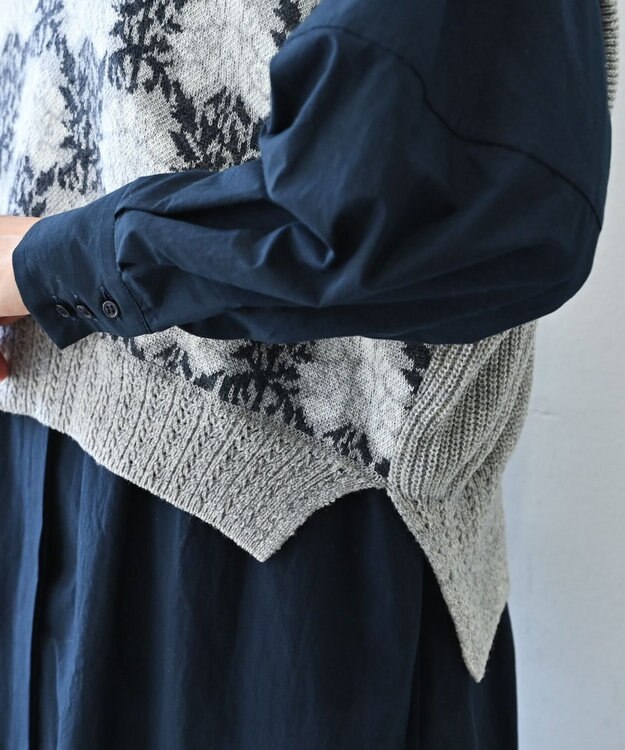 muuc 〈うっとり柔らか上質な極細繊維〉〈前身頃は希少なモヘアとシルク×後ろ身頃はウール100%〉フラワージャカード ベスト グレー