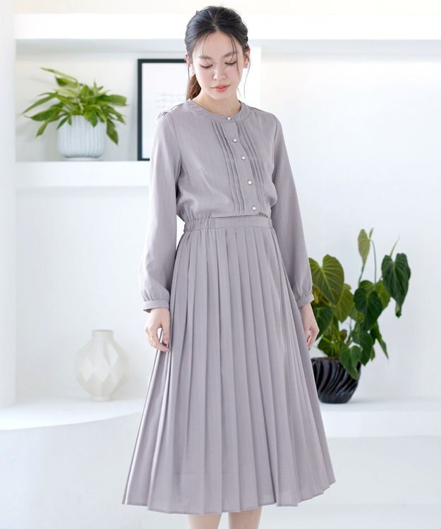 Tiaclasse パールボタンプリーツワンピース グレー