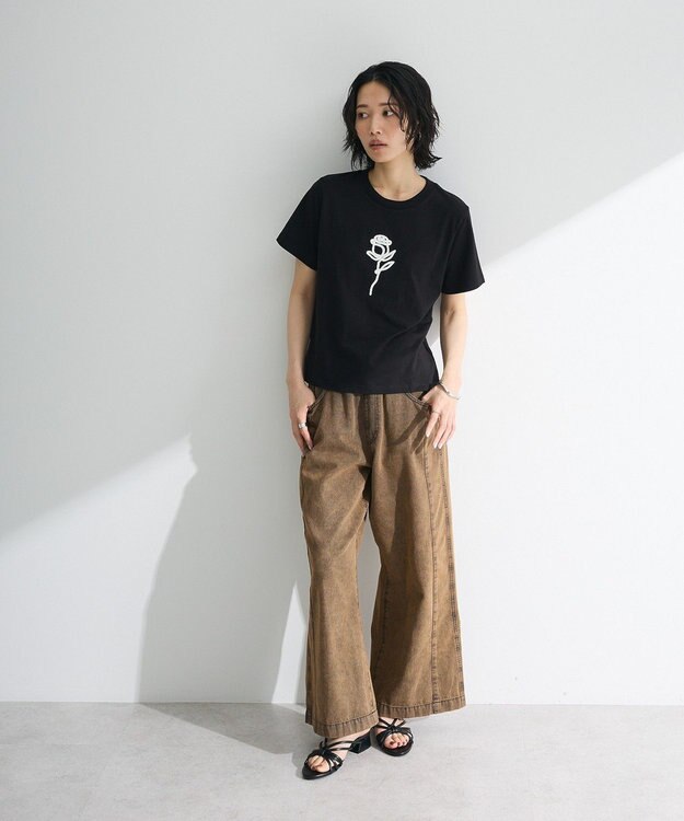 Green Parks ・ＤＯＵＢＬＥ　ＦＬＡＧＳ　ローズチェーン刺繍ＴＥＥ Black