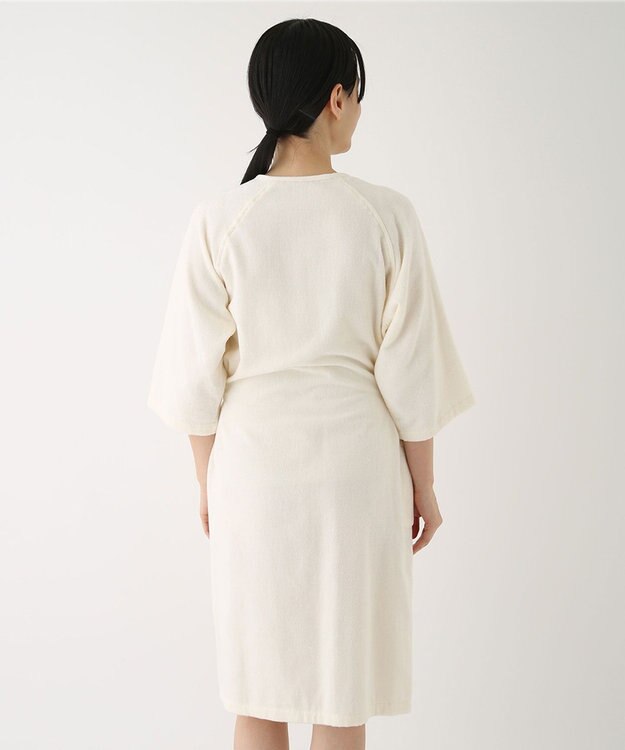 UCHINO エアリータッチ ラグランレディスローブ アイボリー