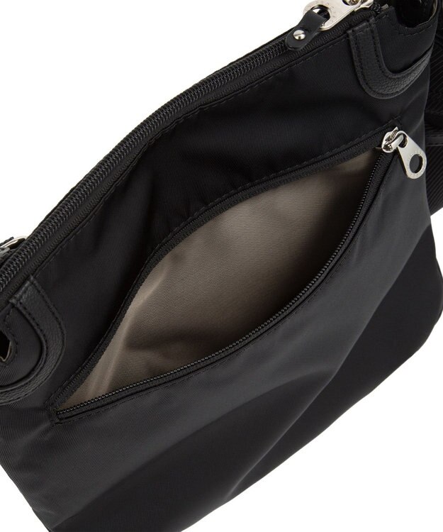 ACE BAGS & LUGGAGE PROGRES アベス ショルダーバッグ 縦型 20182 ブラック