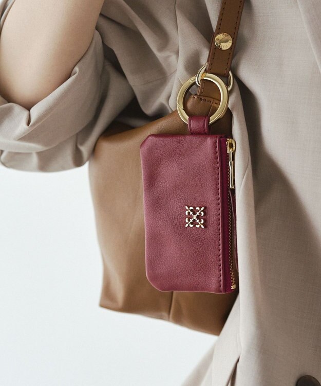 russet カラビナ付き ソフトレザーマルチケース(Z-211) Bordeaux