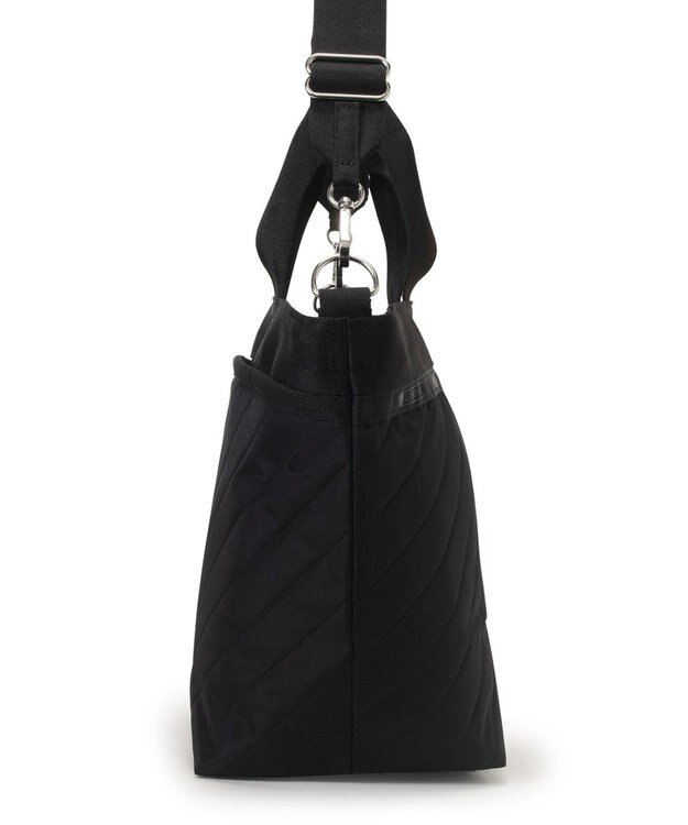 LeSportsac BUCKET TOTE/ラインデボスブラック ラインデボスブラック