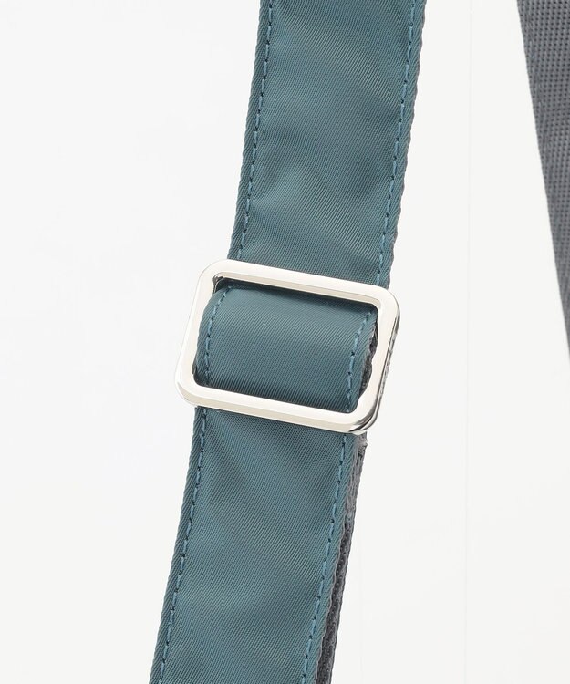 Y'SACCS 【ムック本掲載】ツイルナイロン　スクエアトート　Mサイズ ブルーグリーン