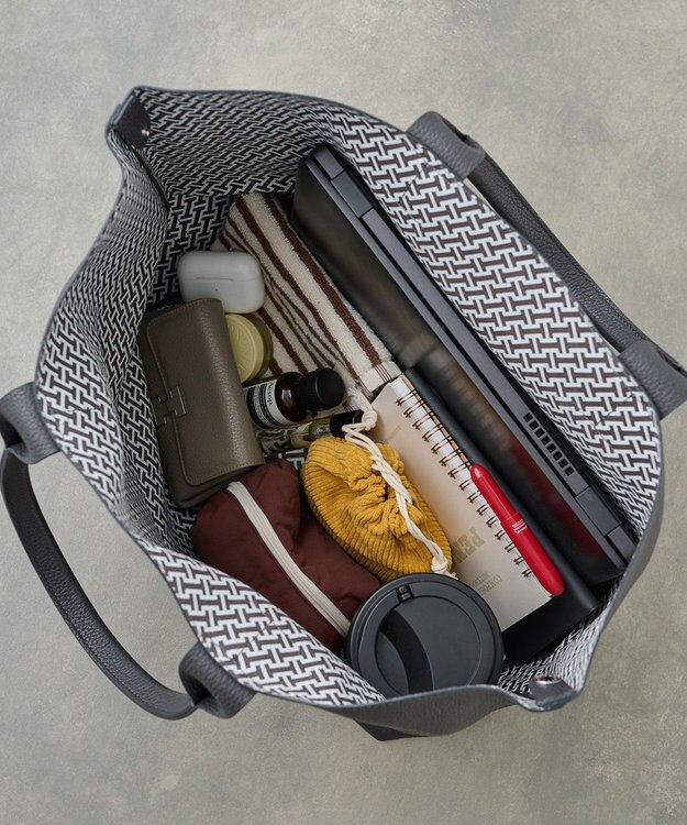 IACUCCI オペラ L CERVO/STAMPA INTERNA チャコールグレー