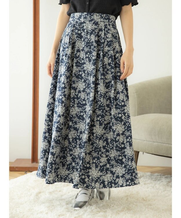 earth music&ecology 隠れリス柄スカート Navy