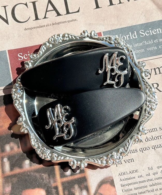 WEGO Lメタルロゴパテッドバレッタ ブラック