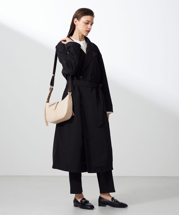 Y'SACCS ハーフムーンボディショルダーバッグ アイボリー