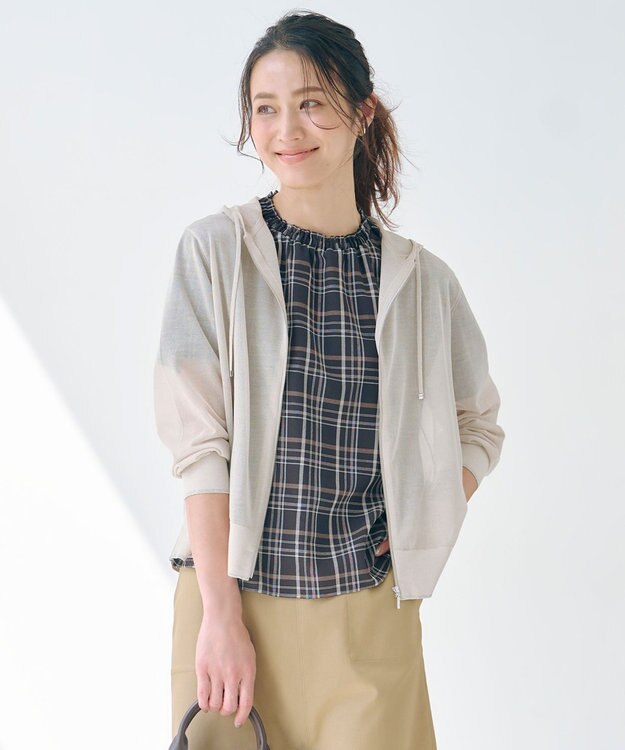 J.PRESS LADIES S 【WEB限定カラーあり・洗える】SHEER LIGHT KNIT ラメ パーカー ベージュ系