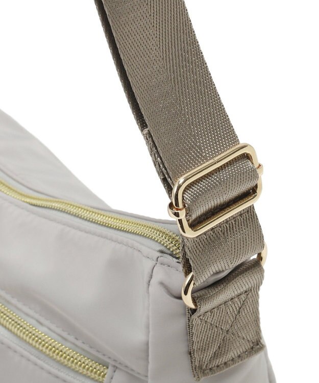Green Parks ａｎｄｍｉｋｋａ．１０ポケットショルダーバッグ Light Beige