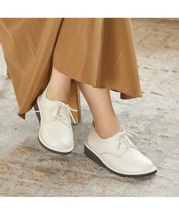 ing <ing>【サスティナブル】レースアップスリッポン アイボリー