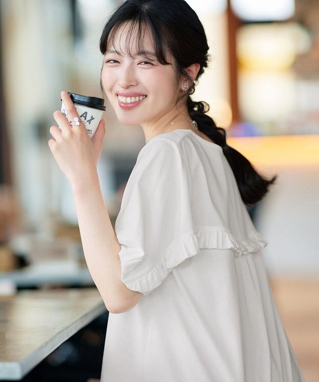 Tiaclasse L 【おのののかさん着用】「サマケア」バックヨークフリルチュニック オフホワイト