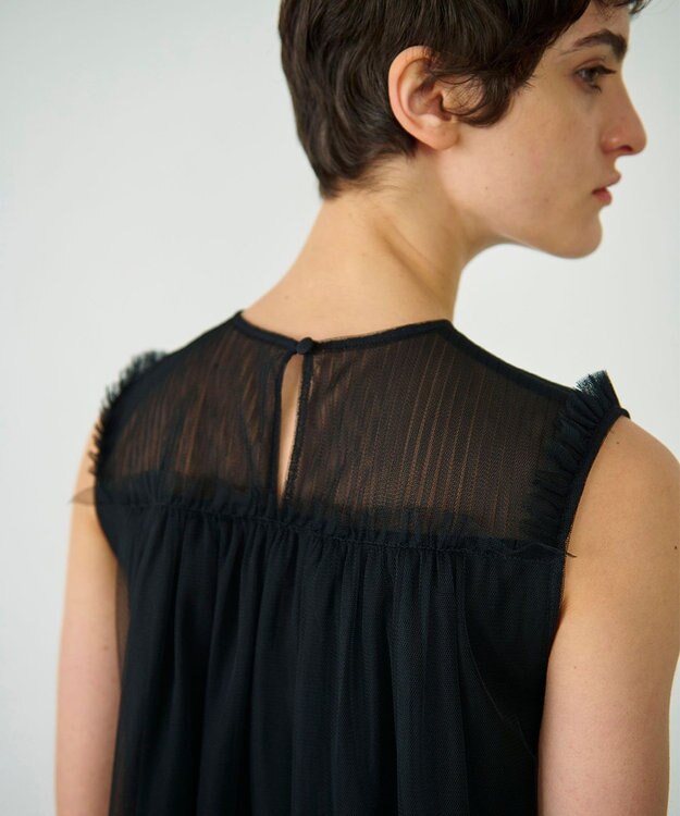 GRACE CONTINENTAL チュールノースリーブ トップ ブラック