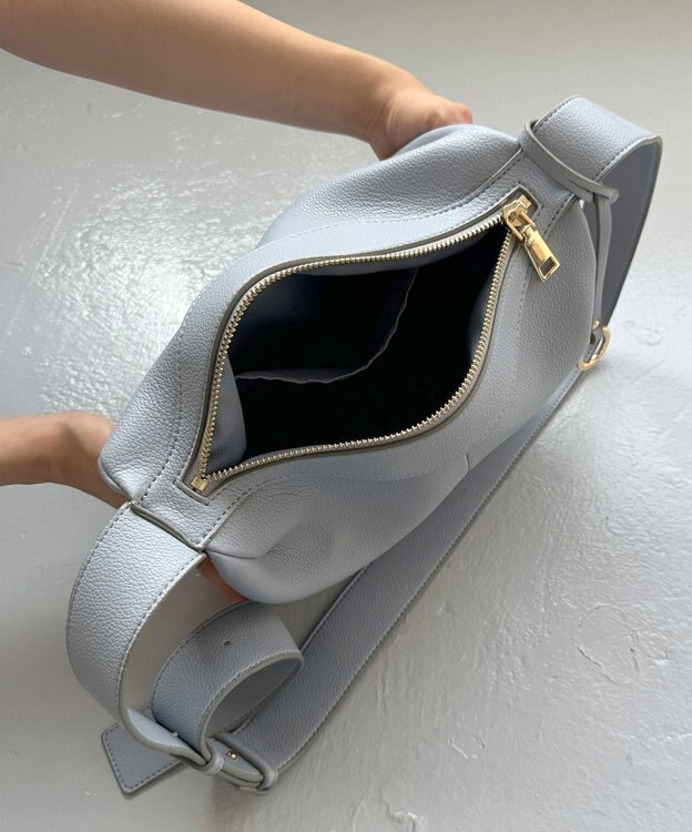 組曲 【人気につき再入荷！】ハーフムーンショルダー バッグ スカイブルー系