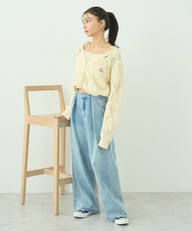 earth music&ecology ＳＥＴ２点刺繍ビスチェ＋カーディガン Ivory