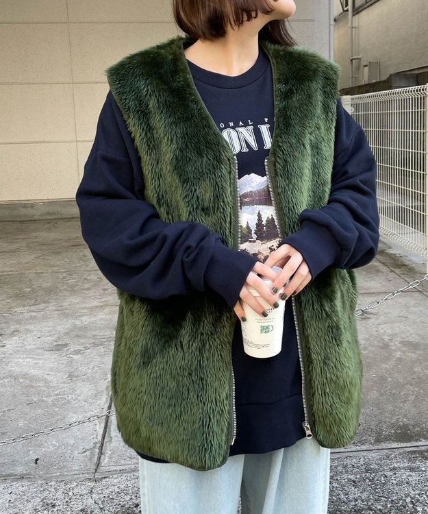 WEGO フェイクファーBIGベスト カーキ