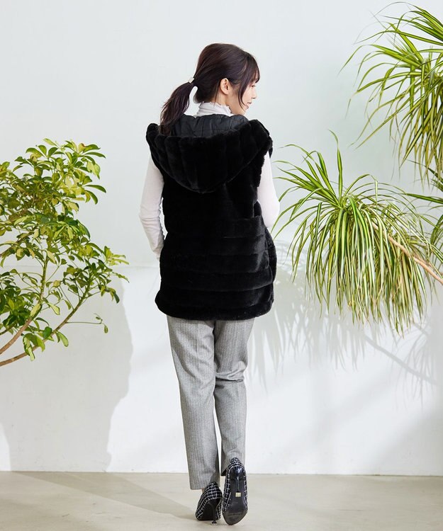 Tiaclasse 【2WAY】着回し自由のリバーシブルキルトフェイクファーベスト ブラック
