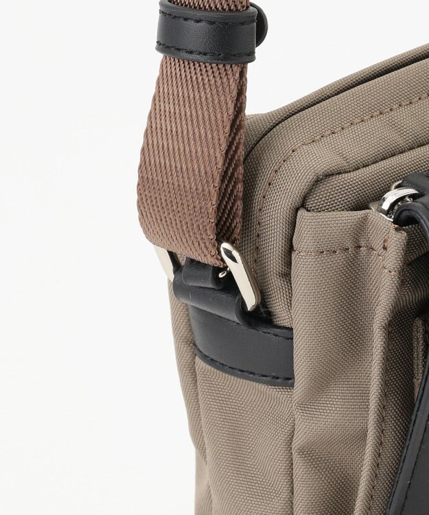 Y'SACCS ベルトスクエアミニマムショルダーバッグ グレージュ