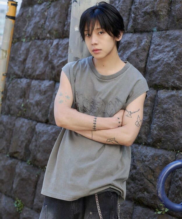 WEGO 【ユニセックス着用ITEM】ブリーチダメージアップリケノースリーブ グレー