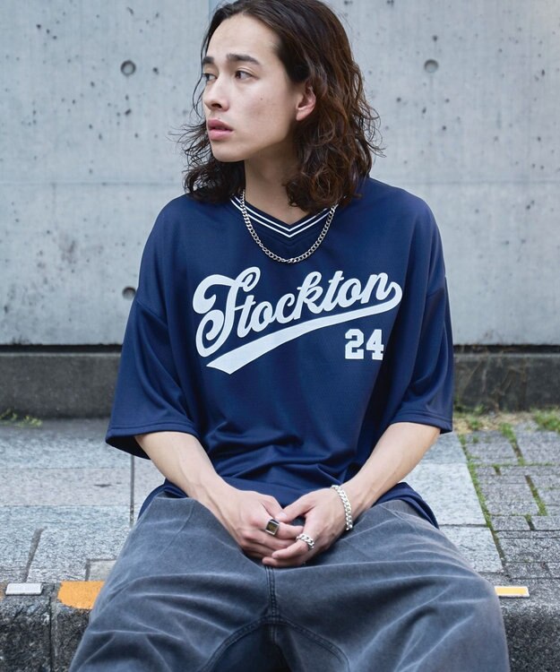 WEGO 【ユニセックス着用ITEM/2点セットネックレス付き/MLサイズ展開】アクセ付きラインリブメッシュプルオーバー ネイビー